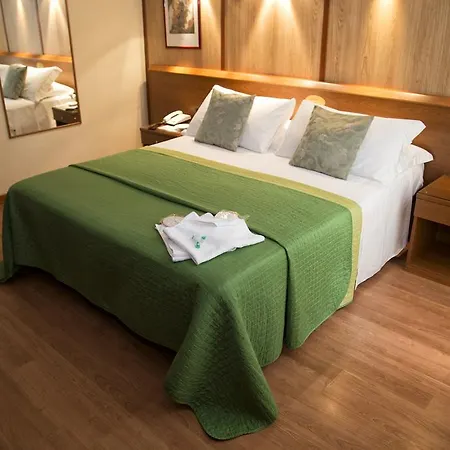 Otel Ovest